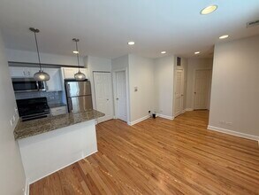 1527 W Rosemont Ave in Chicago, IL - Building Photo - Building Photo