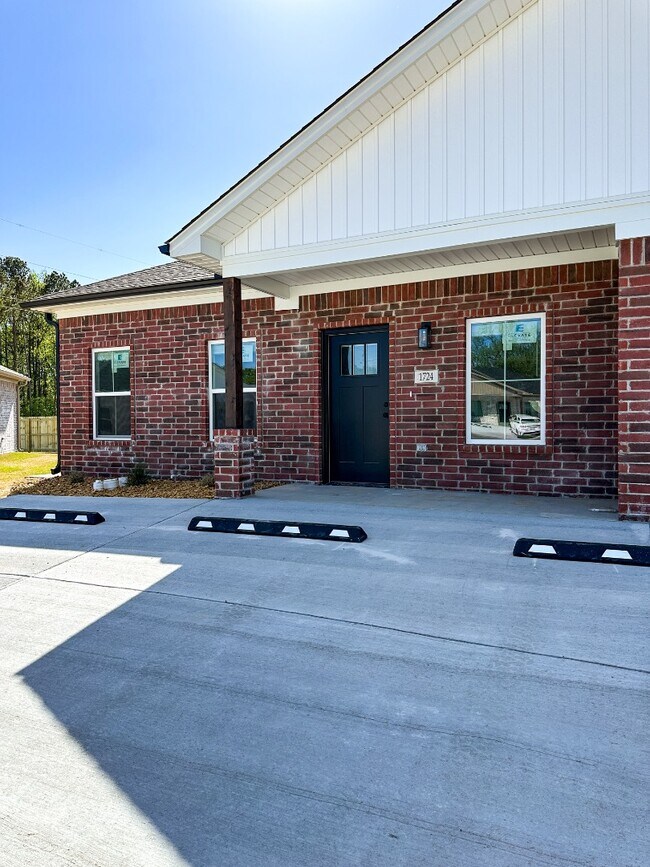 1724 Rosemary Dr in Benton, AR - Building Photo - Building Photo