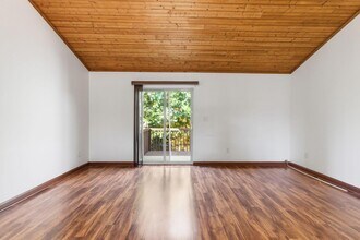 3547 Lochdale Terrace in Lexington, KY - Building Photo - Building Photo