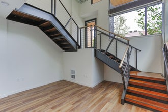 Zella Apartments in Seattle, WA - Foto de edificio - Interior Photo