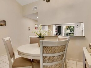 4863 Winslow Beacon in Sarasota, FL - Building Photo - Building Photo