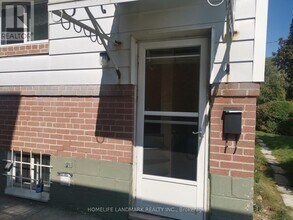 22 Buena Vista Ave in Toronto, ON - Building Photo - Building Photo