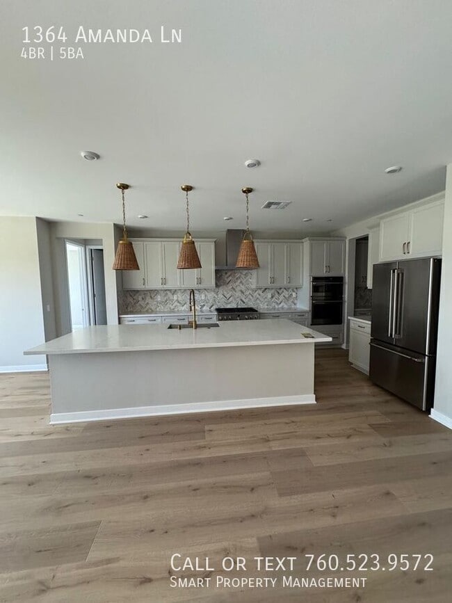 1364 Amanda Ln