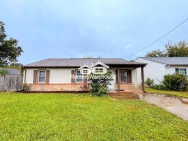 1074 Bland St in Norfolk, VA - Building Photo