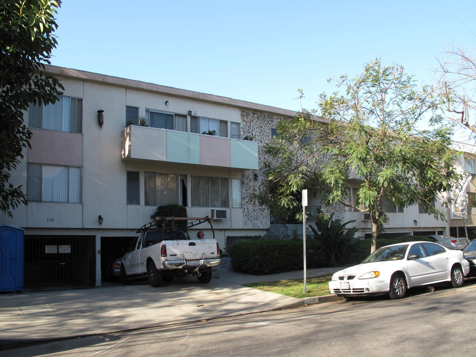 Lexington Apartments in West Hollywood, CA - Building Photo