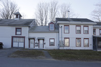 75 Beech St in Bristol, NH - Foto de edificio - Building Photo