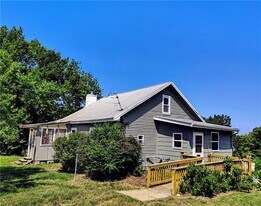 14894 Trammel Mountain Rd in Elkins, AR - Building Photo