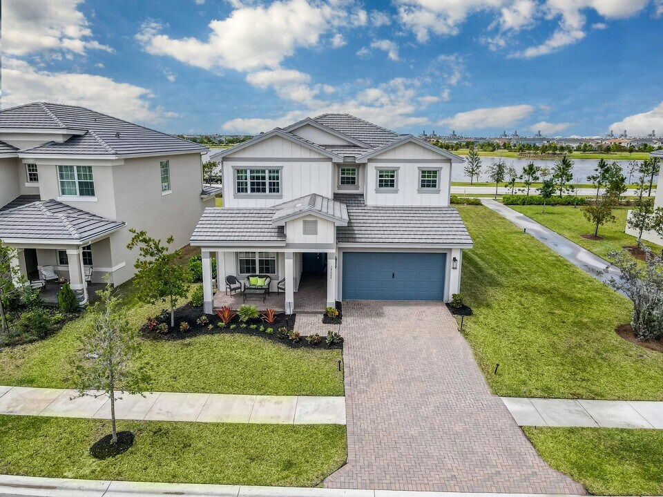19522 Broad Shore Walk in Loxahatchee, FL - Building Photo