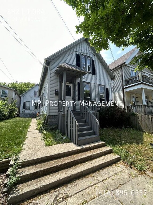 property at 2121 W Brown St