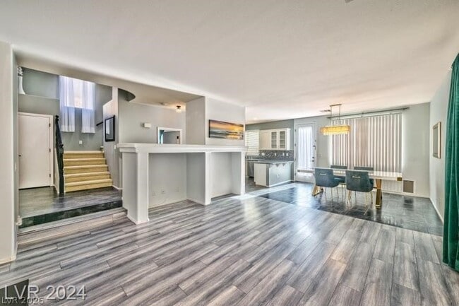 9469 Green Vineyard Ave in Las Vegas, NV - Building Photo - Building Photo