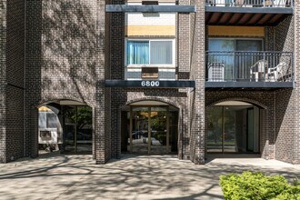 6800 N California Ave in Chicago, IL - Building Photo - Building Photo
