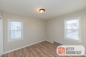 2807 Grovewood Ave in Parma, OH - Building Photo - Building Photo