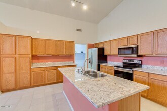 7716 E Posada Ave in Mesa, AZ - Building Photo - Building Photo