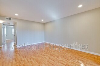 255 S Rengstorff Ave in Mountain View, CA - Building Photo - Building Photo