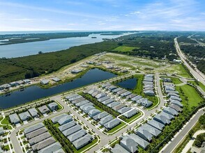 4550 Jolly Roger Mnr in Wabasso, FL - Building Photo - Building Photo