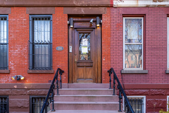 286 Macon Street in Brooklyn, NY - Building Photo - Building Photo