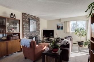 4711 57 St in Delta, BC - Building Photo - Interior Photo