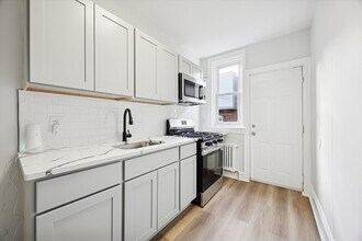 5818 Addison St in Philadelphia, PA - Building Photo - Building Photo