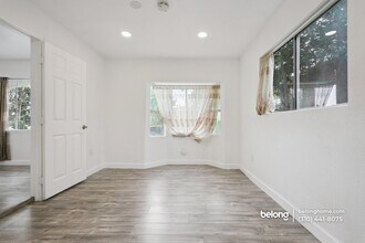 5209 Cronus St in Los Angeles, CA - Foto de edificio - Building Photo