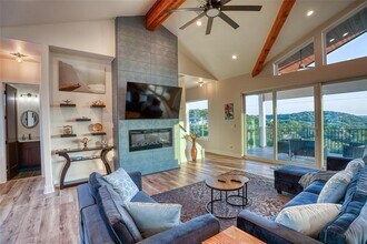 7002 Deepwood Dr in Lago Vista, TX - Building Photo - Building Photo