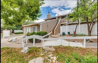 1762 S Trenton St, Unit 9 in Denver, CO - Building Photo