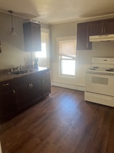 17 Alden Ave in Enfield, CT - Building Photo - Building Photo