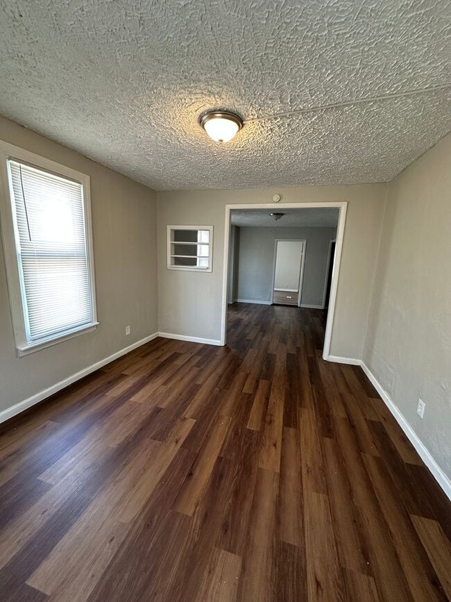 5911 Lexington Ave in Kansas City, MO - Building Photo - Building Photo