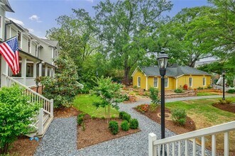 1076 Green St in Roswell, GA - Building Photo - Building Photo
