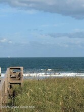 4850 Ocean Beach Blvd in Cocoa Beach, FL - Foto de edificio - Building Photo