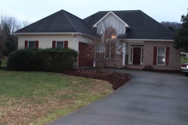 1919 Woodland Ave in Johnson City, TN - Building Photo - Building Photo