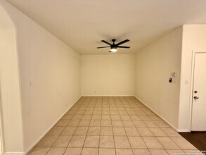 4121 Copano Bay in San Antonio, TX - Building Photo - Building Photo
