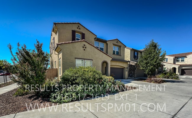 property at 136 Lily Bay Cir