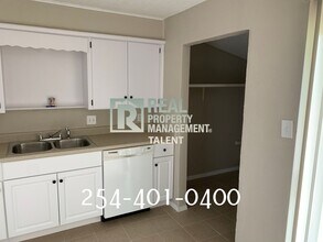 2214 Saulsbury Dr in Temple, TX - Building Photo - Building Photo