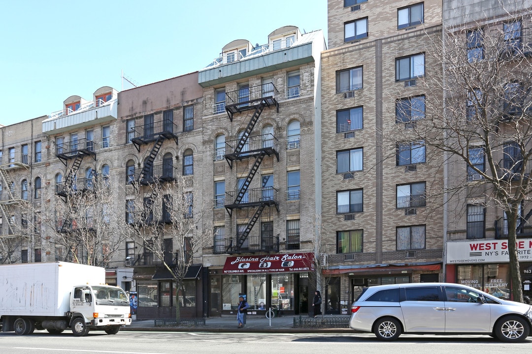 967 Columbus Ave in New York, NY - Building Photo