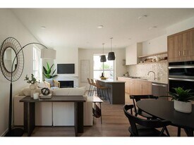 9 West Dr in Excelsior, MN - Building Photo