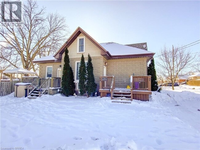 property at 25 Drummond St