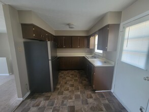 3351 Moundview Ct in Lexington, KY - Building Photo - Building Photo