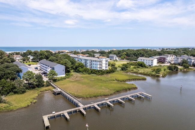 Solstice at Bay Oaks in Norfolk, VA - Building Photo - Building Photo