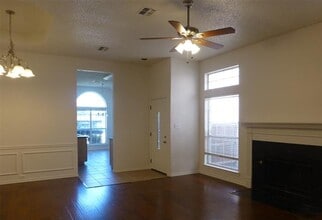 938 Winterstone Dr in Lewisville, TX - Building Photo - Building Photo