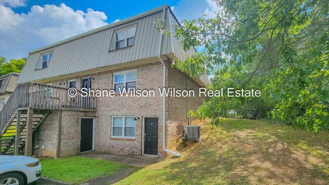 property at 7609 Holiday Hills Dr