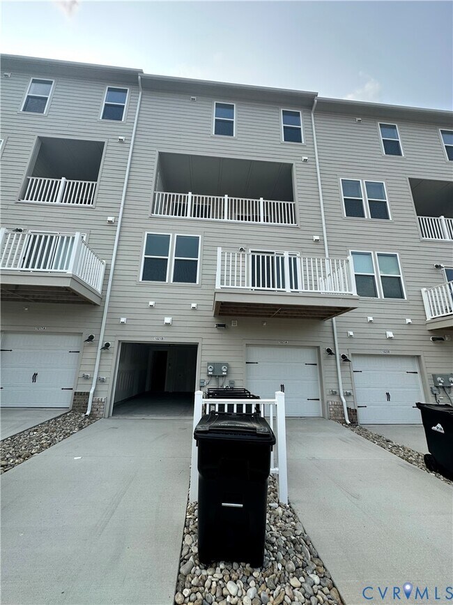 property at 1025 N Lombardy St