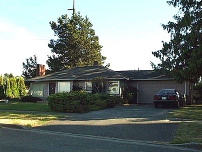 3414 Plymouth Dr in Bellingham, WA - Building Photo - Building Photo