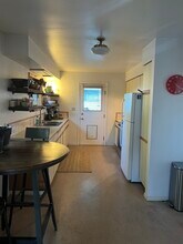 545 NE 100th St in Seattle, WA - Foto de edificio - Building Photo