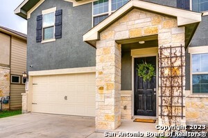 8527 Straight Oaks in San Antonio, TX - Building Photo - Building Photo