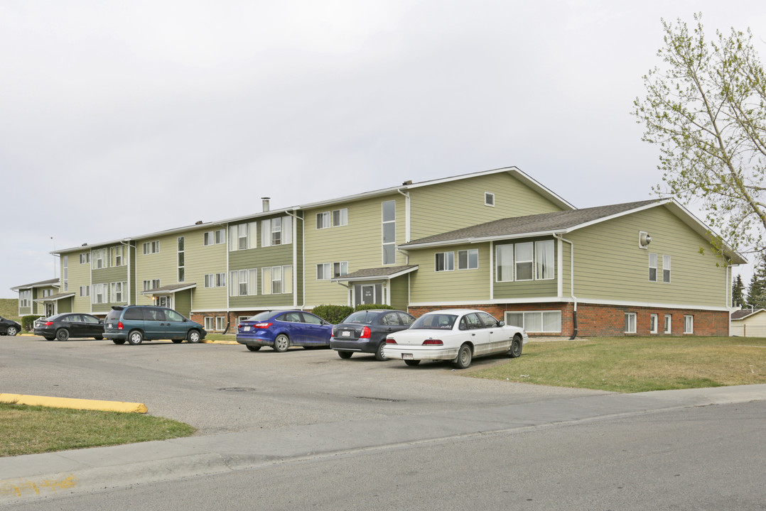 Mountainview Apartments in Airdrie, AB - Building Photo