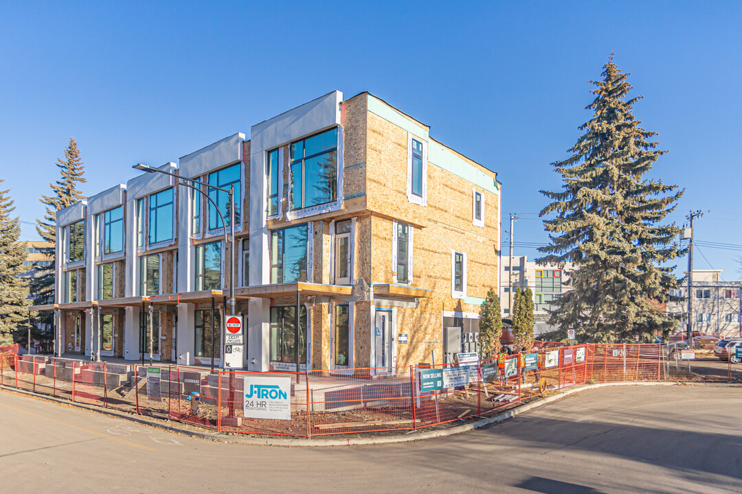 Ascension Block in Edmonton, AB - Building Photo