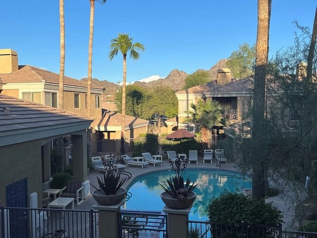 property at 1411 E Orangewood Ave