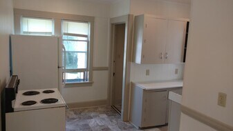 3726 W Dorothy Pl, Unit A in Milwaukee, WI - Building Photo