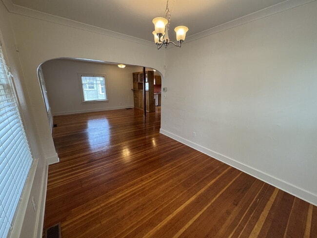 1426 SE Bybee Blvd in Portland, OR - Building Photo - Building Photo