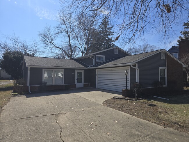 property at 193 S Quentin Rd